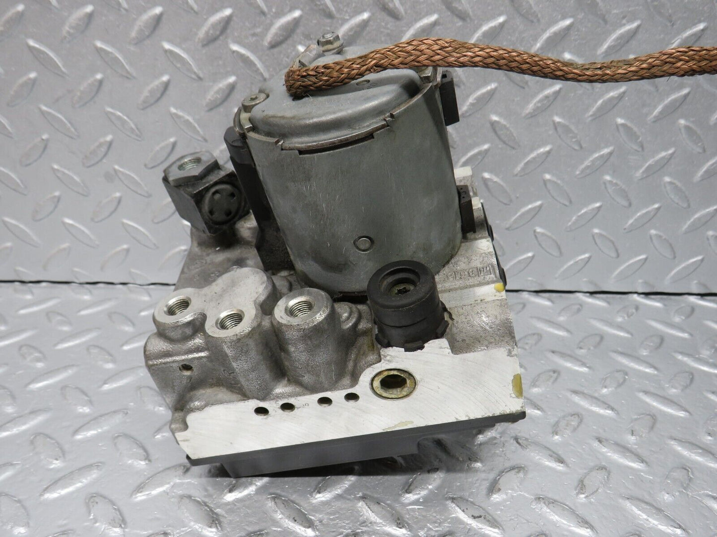 39439 Mercedes-Benz R129 320SL Coupe ABS Brake Pump Bosch 0130108057 0024319712 0265217007