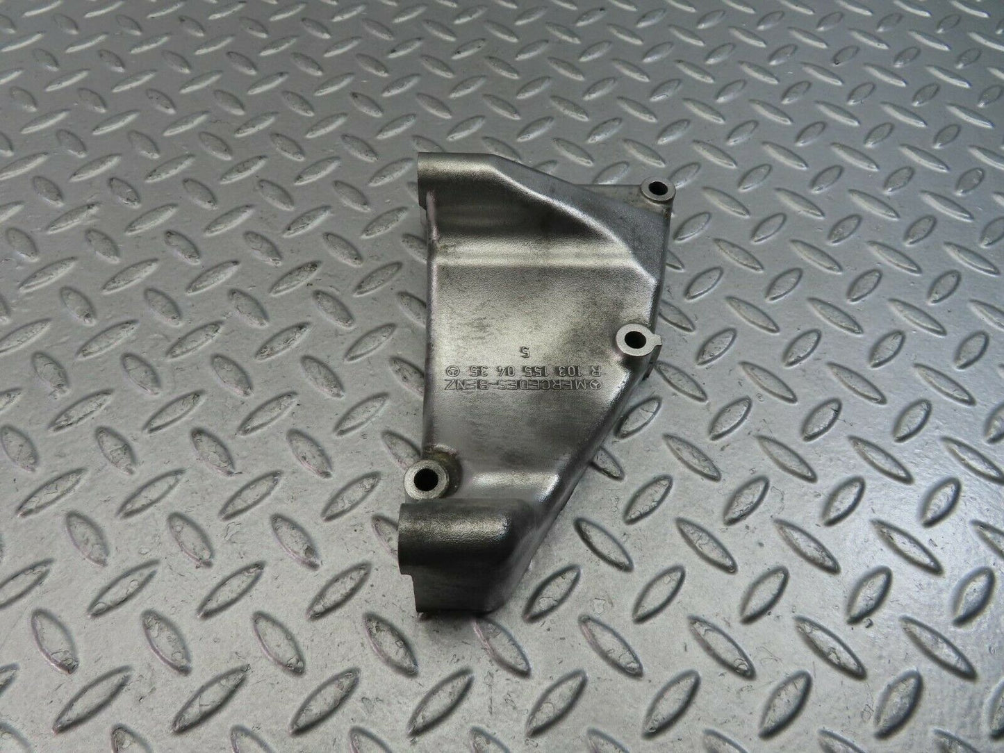 9431 Mercedes-Benz C124 300CE Coupe Alternator Mount Bracket 1031550435