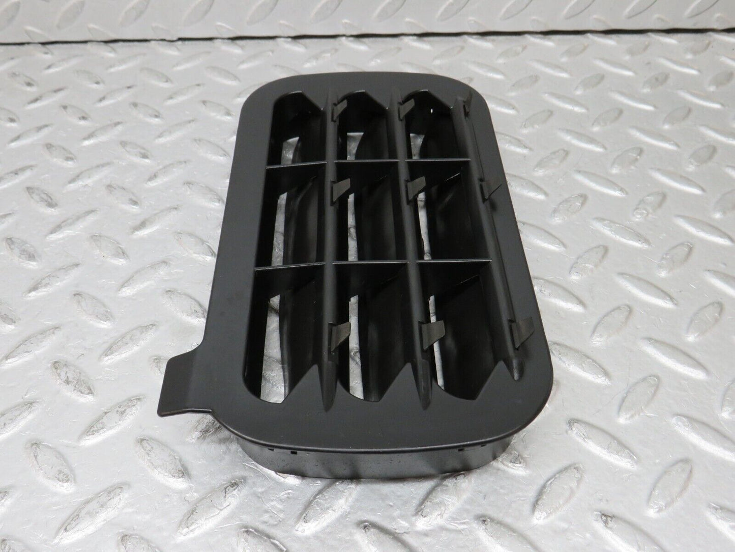 37999 Mercedes-Benz A124 320E Cabriolet Air Intake Vent 1248370230 1248370242
