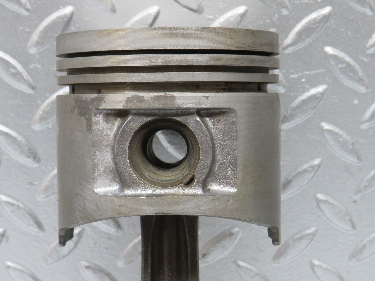 32771 Mercedes-Benz C107 R107 350 V8 Piston With Connecting Rod 92mm 11607