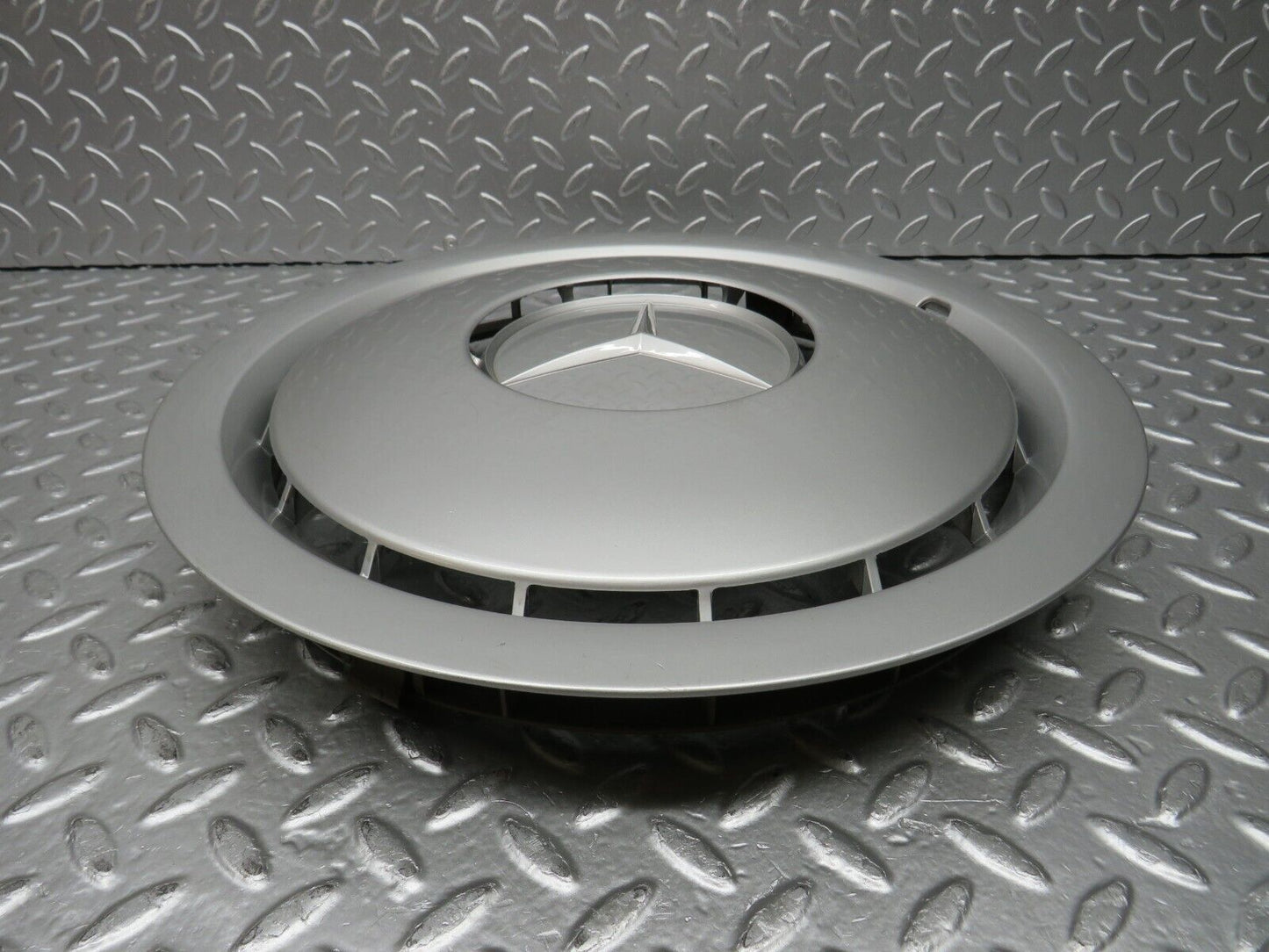30846 Mercedes-Benz W201 190E Wheel Trim Hub Cap 14" 2014010224
