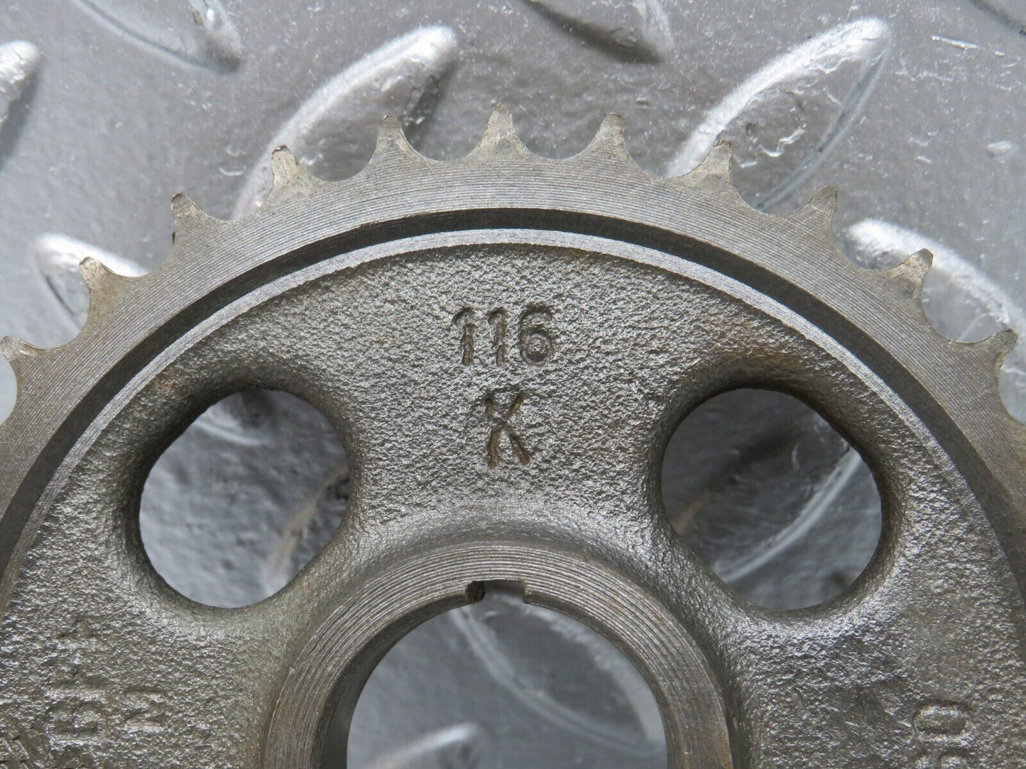 0020 Mercedes-Benz W116 350SE Camshaft Timing Gear 1160520601