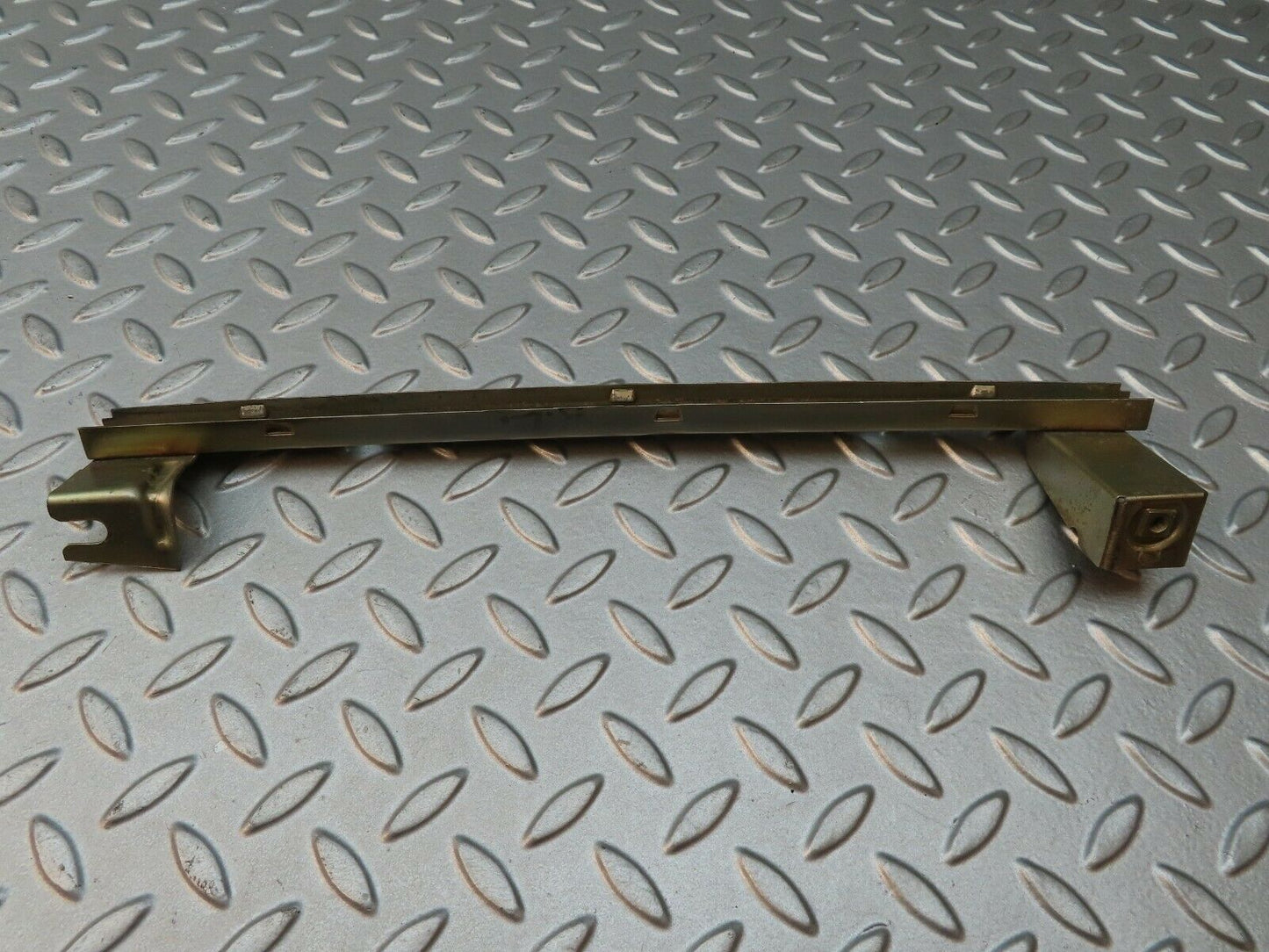 4050 Mercedes-Benz S123 200T Wagon Rear Left Window Guide Rail