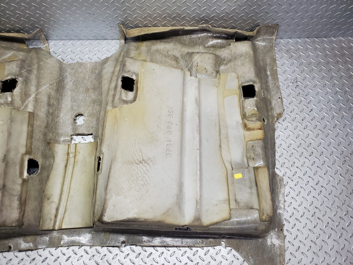 45875 Mercedes-Benz W126 420SE Rear Floor Carpet Beige 1266801546