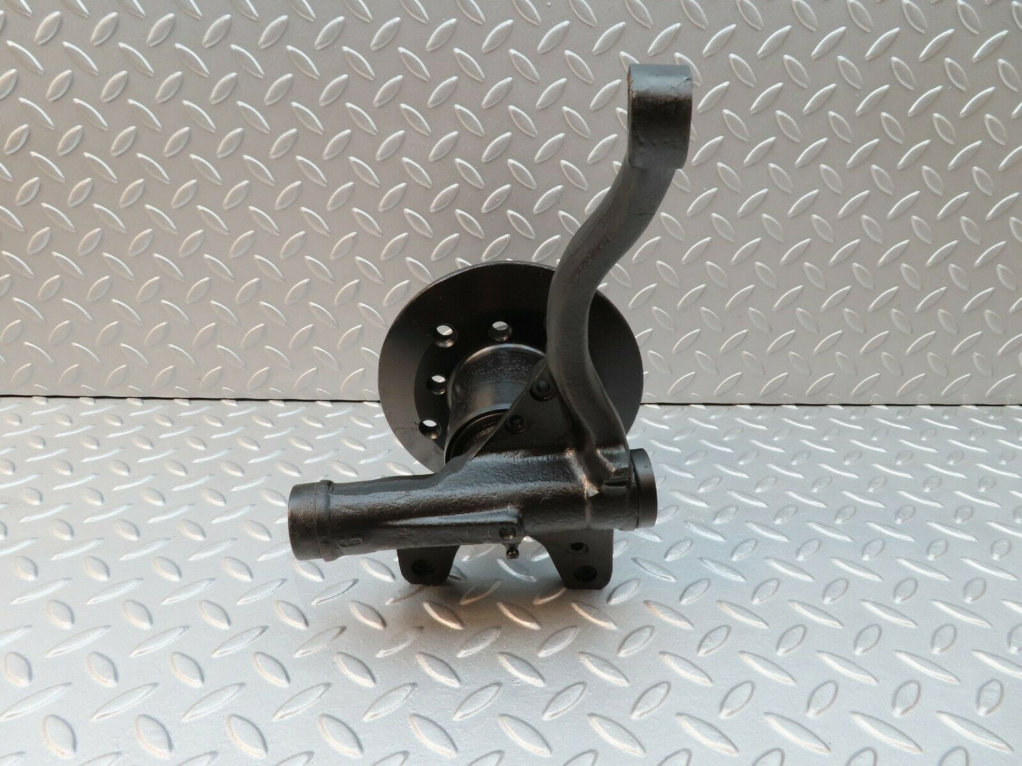 3453 Mercedes-Benz W108 280SE Wheel Hub Front Right