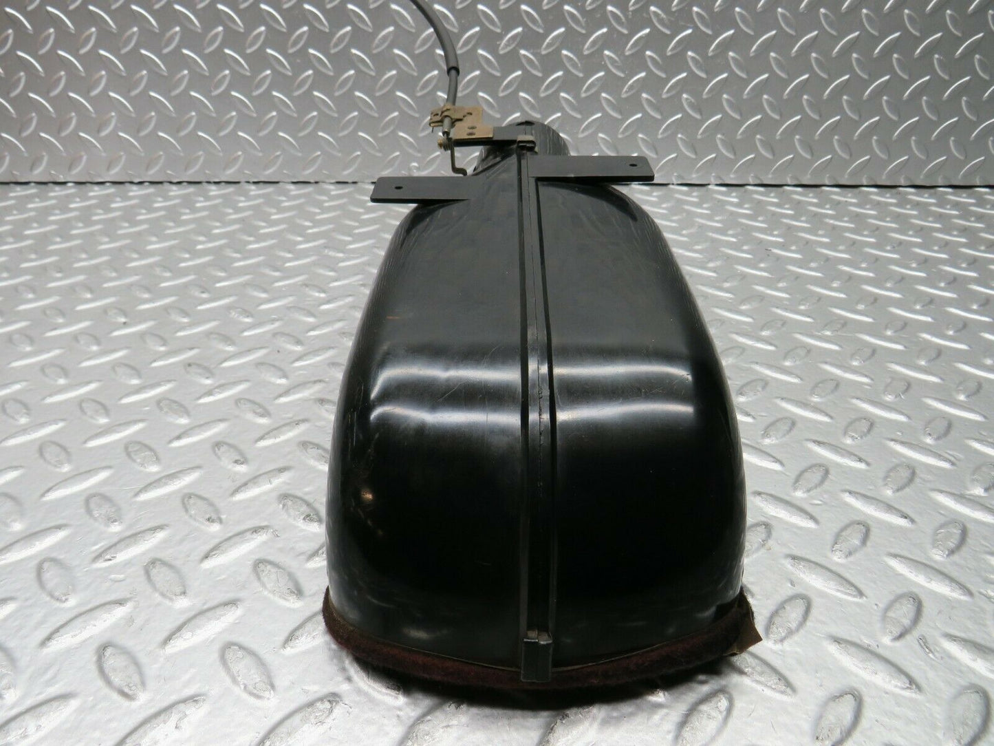 22685 Mercedes-Benz C107 450SLC Coupe Heater Air Duct