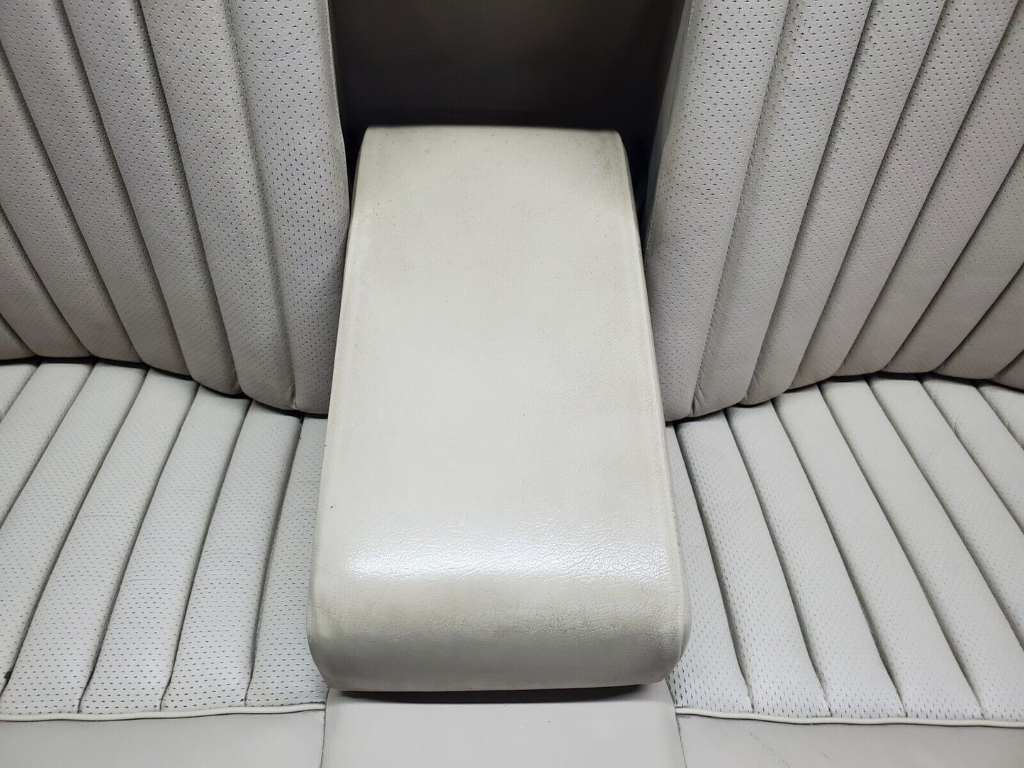 45866 Mercedes-Benz W126 420SE Rear Seat Leather Beige 1269200750 1269201716
