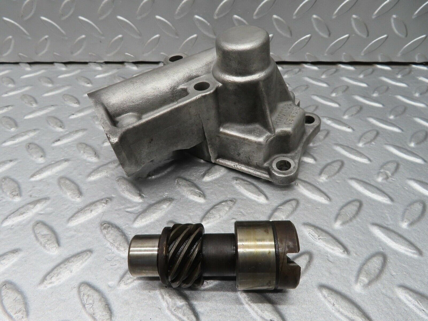 16884 Mercedes-Benz C123 280CE Coupe Ignition Distributor Housing 1101580515