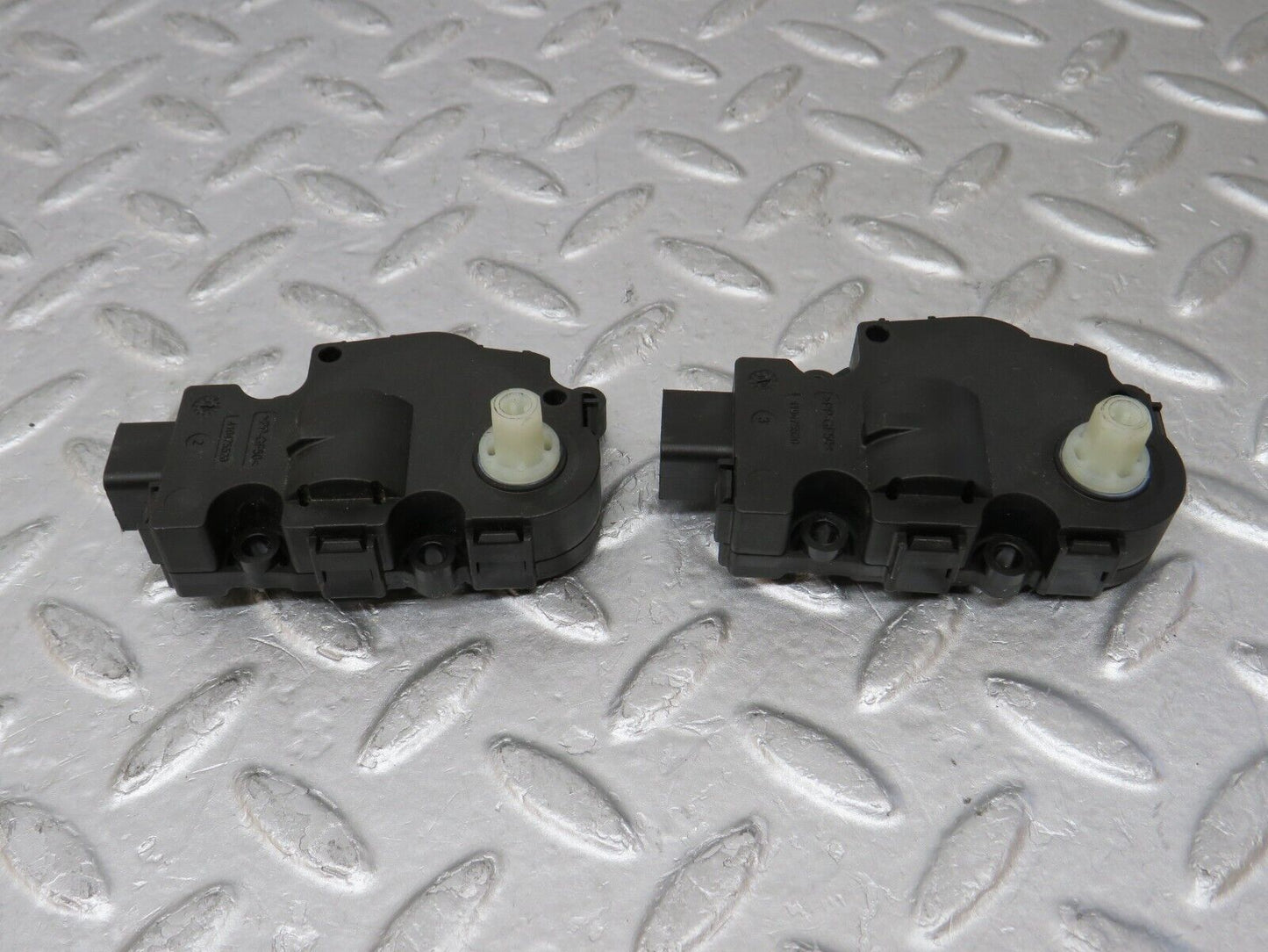 35272 Mercedes-Benz W221 Heater Actuator Motor 2x