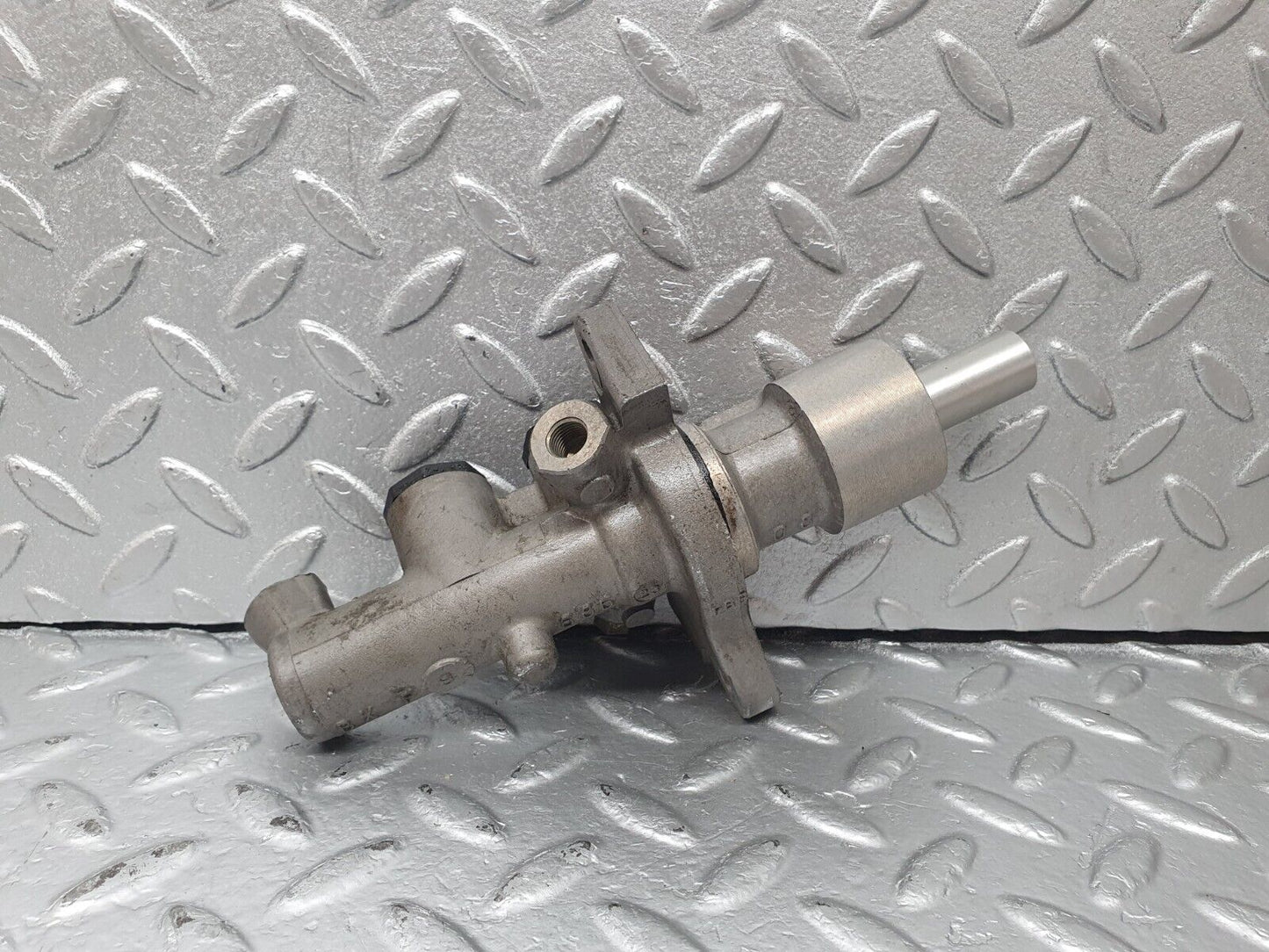 42767 Mercedes-Benz W201 190 Brake Master Cylinder