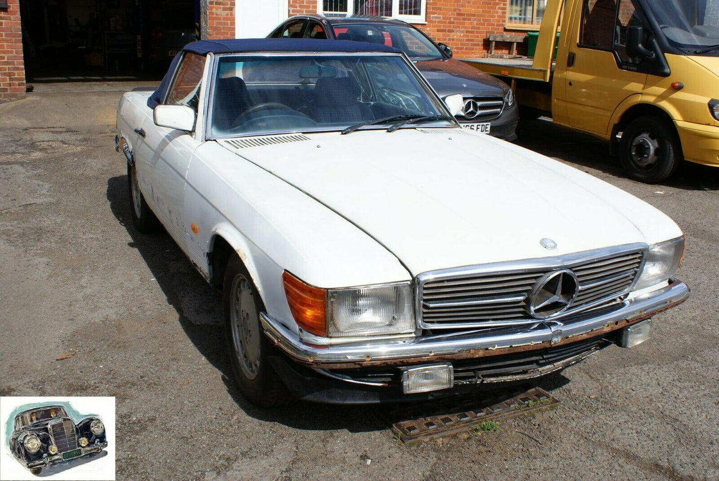 4990 Mercedes-Benz R107 350SL Shock Access Cover Lid 1109870145