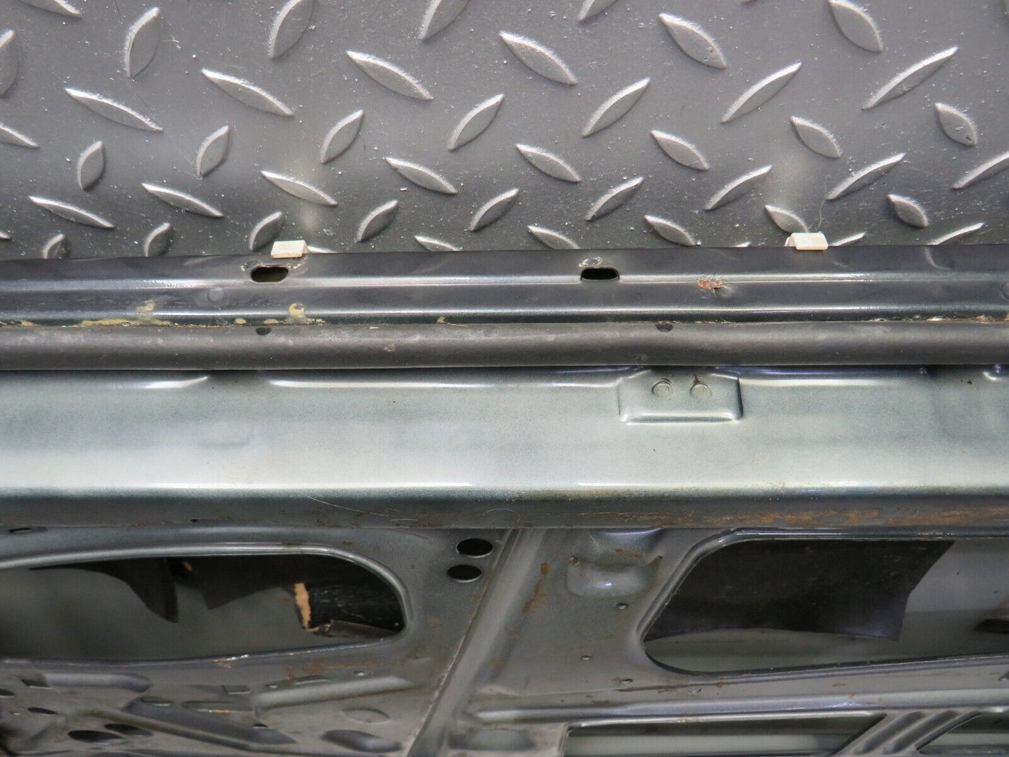 37879 Mercedes-Benz A124 320E Cabriolet Front Left Door