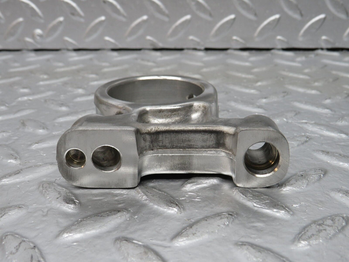 32997 Mercedes-Benz C107 R107 350 V8 Camshaft Tower Bearing 1160512112