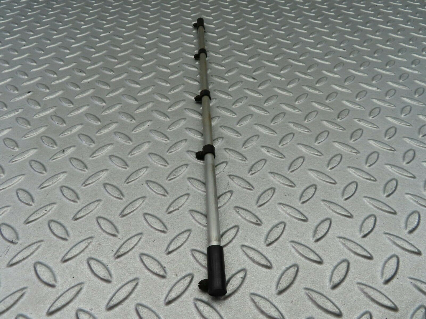 6300 Mercedes-Benz W126 380SE Camshaft Oiler Pipe