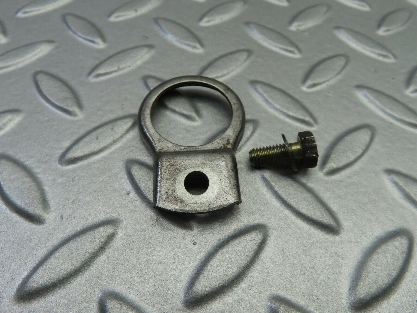 7093 Mercedes-Benz C107 350SLC Coupe Fuel Injector Bracket