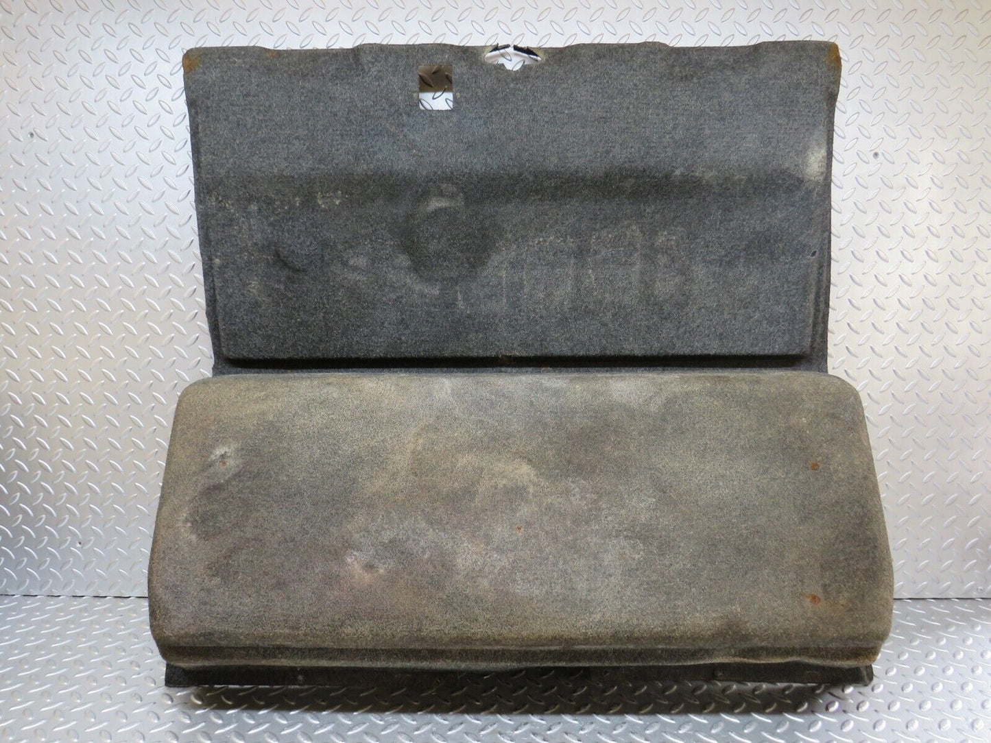 27570 Mercedes-Benz S124 300TE Wagon Trunk Floor Carpet