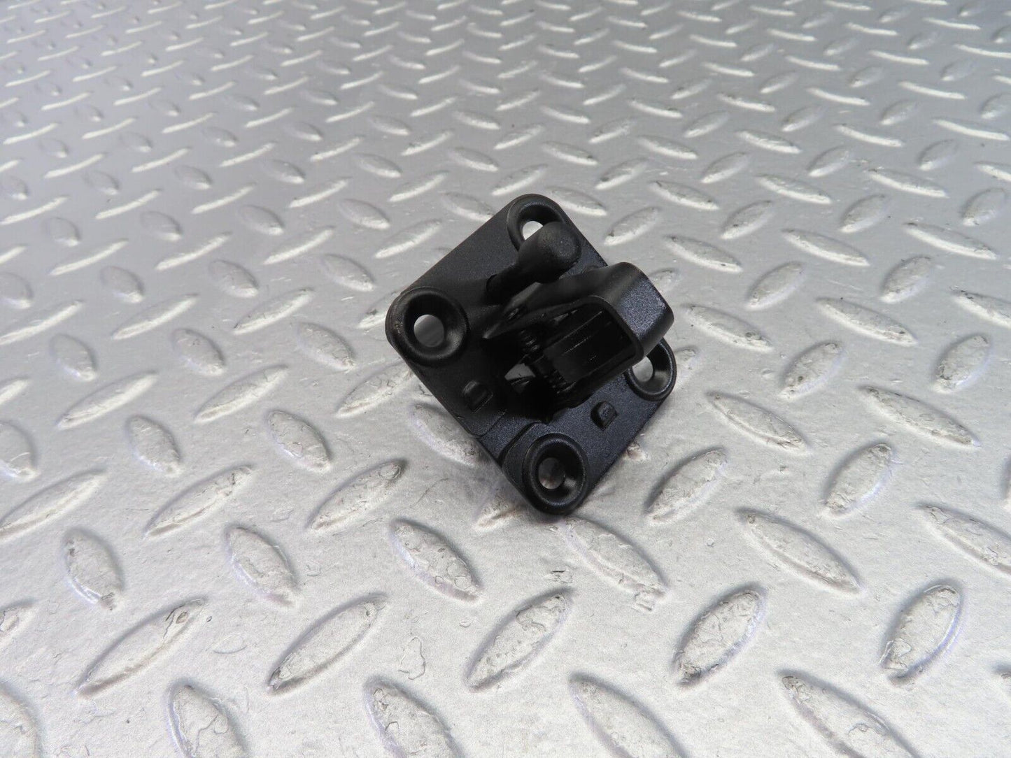 39375 Mercedes-Benz W123 230E Bonnet Lock Catch