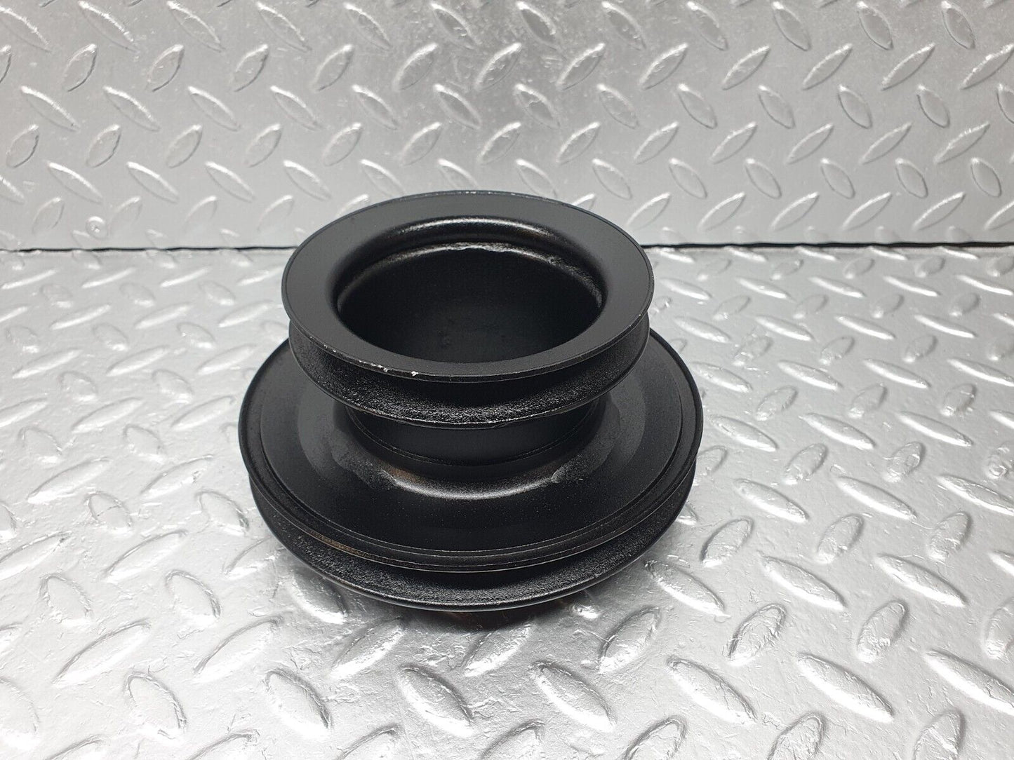 40829 Mercedes-Benz W123 300D Crankshaft Pulley 6170351012