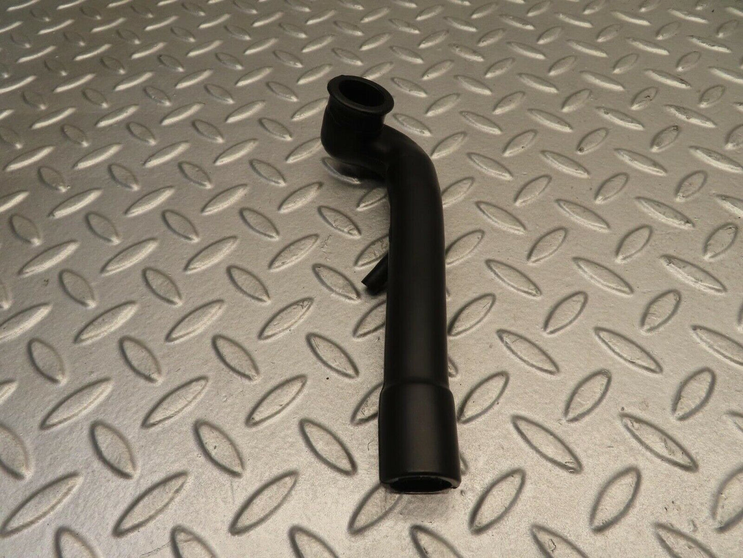 11722 Mercedes-Benz R107 450SL Coupe Crankcase Breather Hose 1160940791