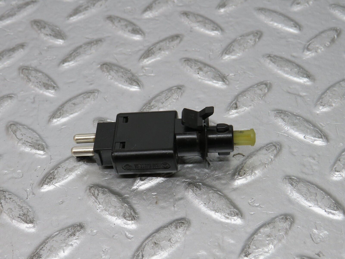 31780 Mercedes-Benz W201 190LE 1.8L Brake Light Switch 0005457709