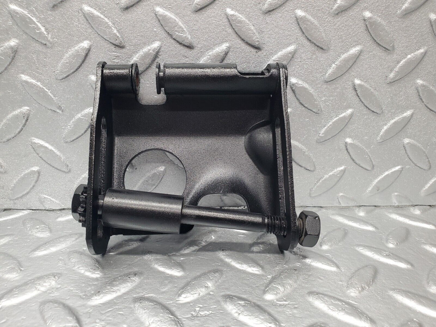 46635 Mercedes-Benz C123 280CE Coupe Alternator Generator Bracket