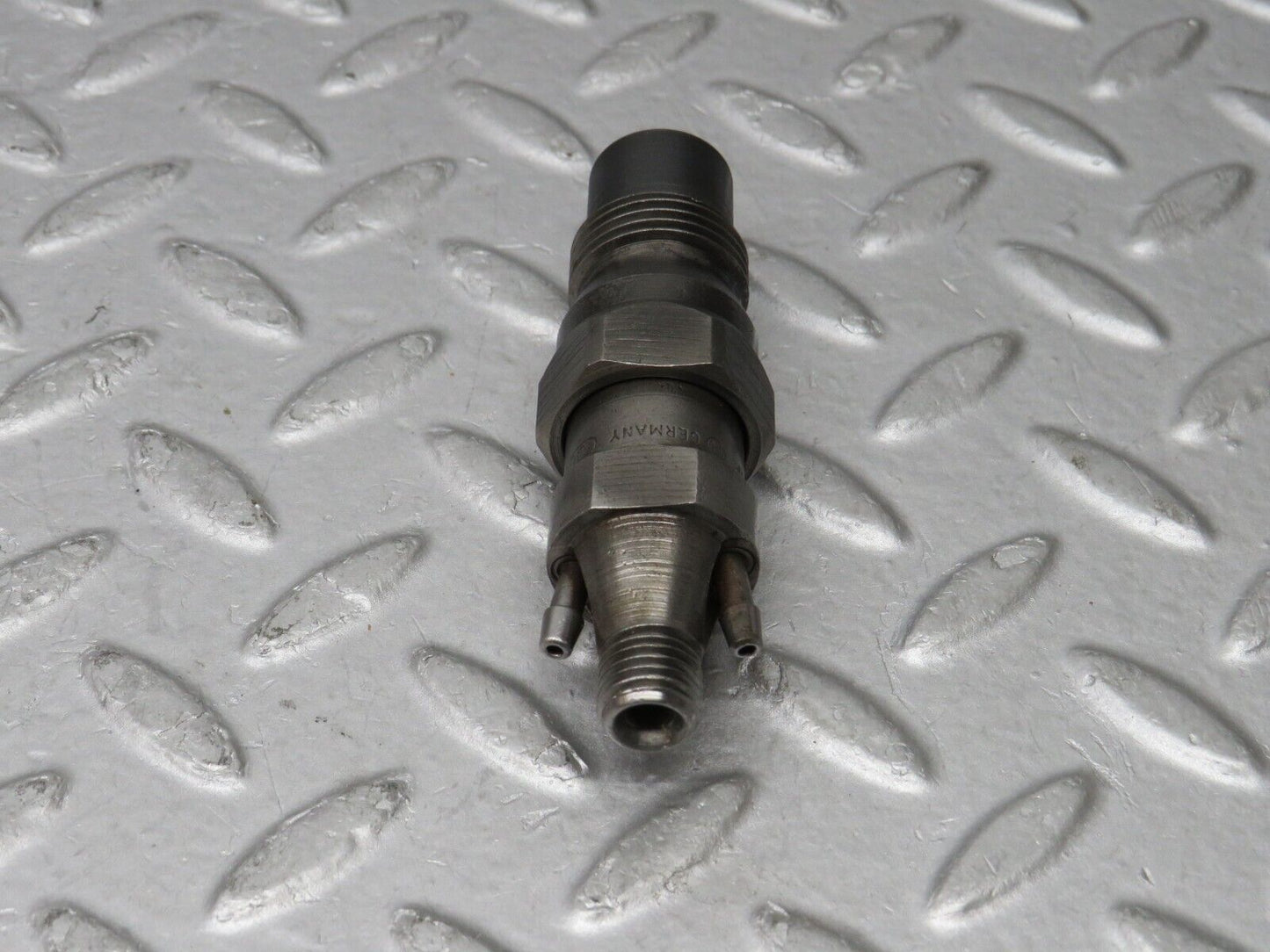 35893 Mercedes-Benz 240D OM616.912 Diesel Fuel Injector Bosch KCA30S35/4