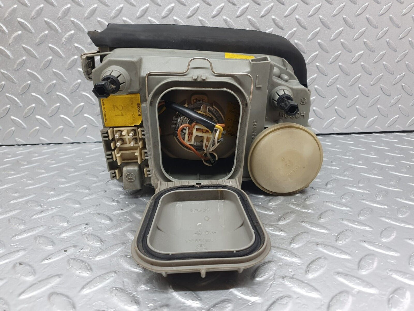42403 Mercedes-Benz R129 320SL Coupe Headlight Bosch Left 0301090701 1298203761 1305621235