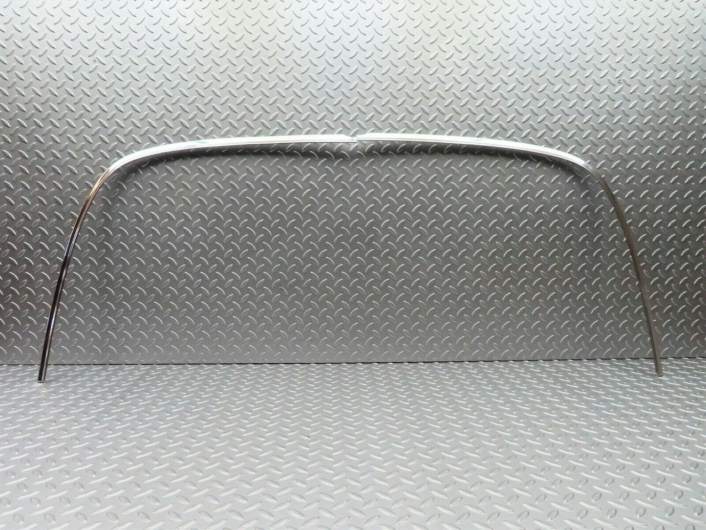 5193 Mercedes-Benz R107 350SL Coupe Soft Top Boot Lid Chrome Trim