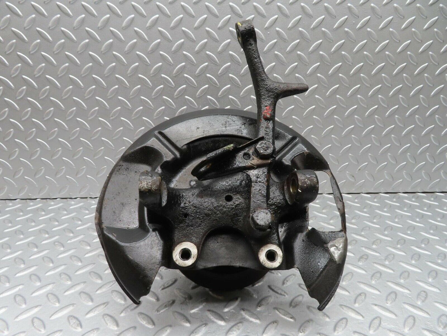 14171 Mercedes-Benz C107 280SLC Wheel Hub Front Right