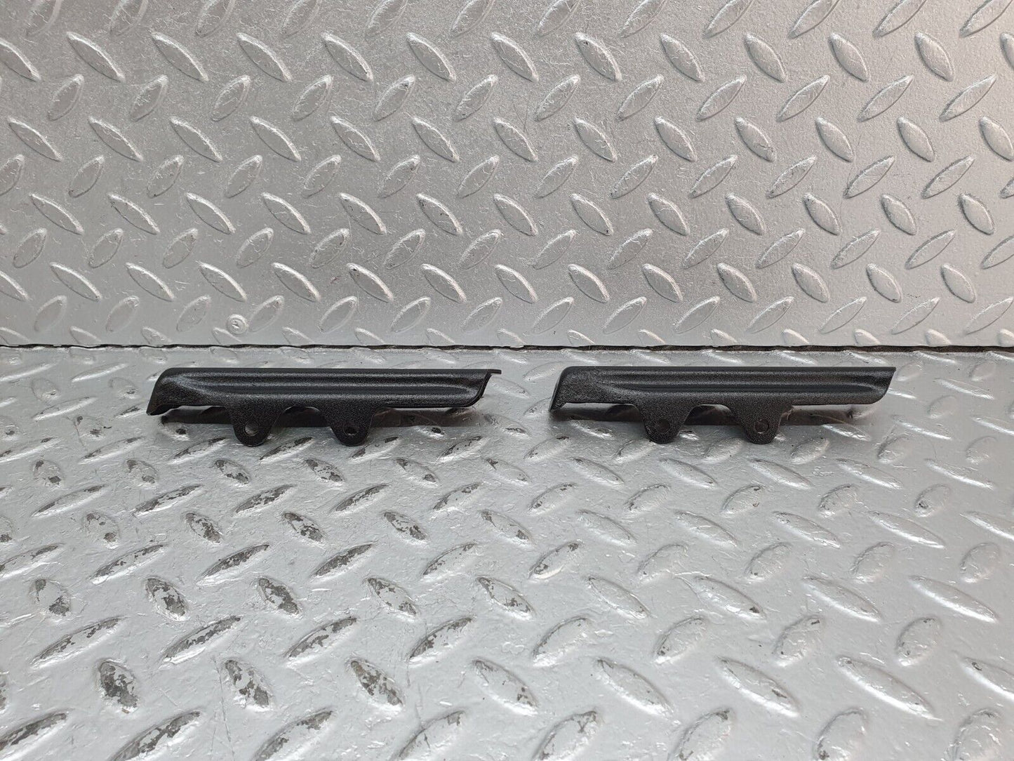 41236 Mercedes-Benz W126 300SE Air Intake Manifold Bracket