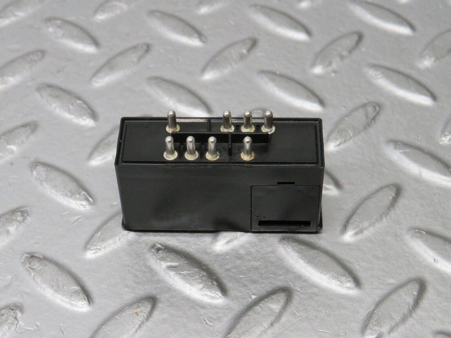 38396 Mercedes-Benz R129 280SL Coupe Right Seat Locking Relay 1298210147