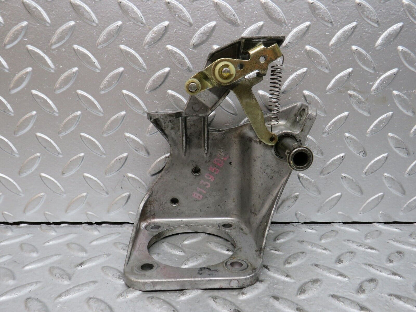 29030 Mercedes-Benz C124 320CE Coupe Brake Pedal Bracket 1242900919
