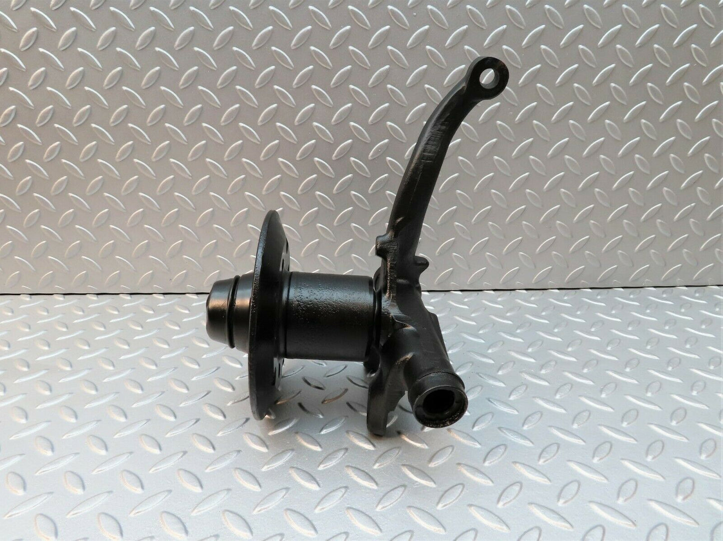 3453 Mercedes-Benz W108 280SE Wheel Hub Front Right