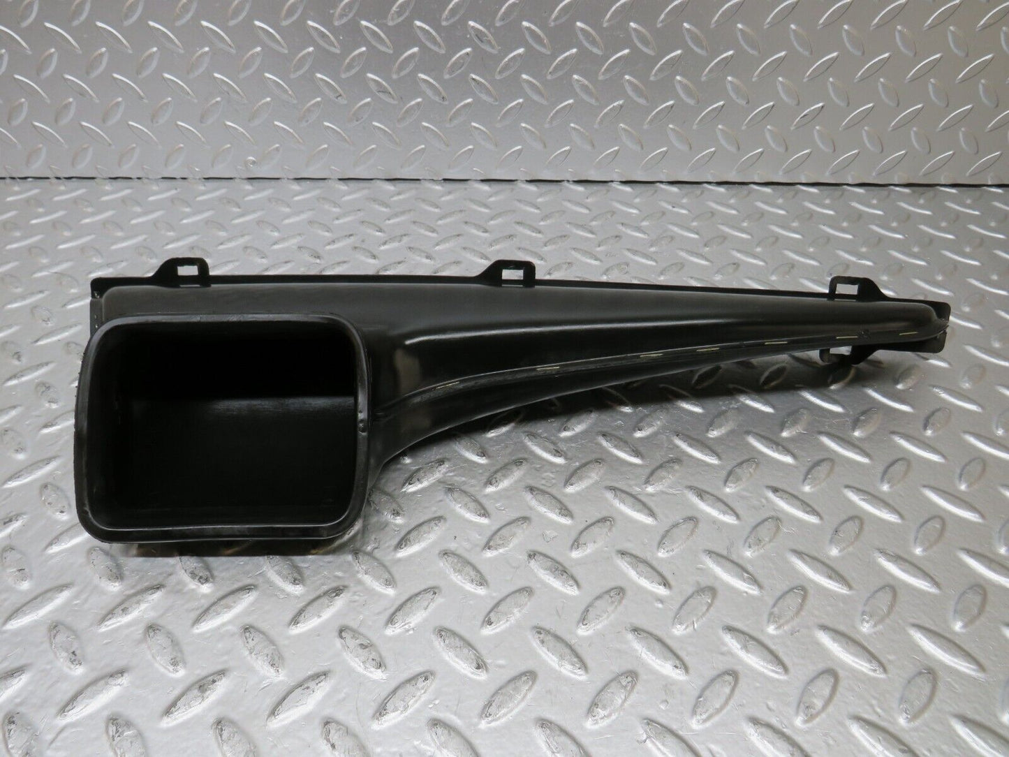 26186 Mercedes-Benz W116 450SE Dashboard Air Vent Duct Pair 1168300319