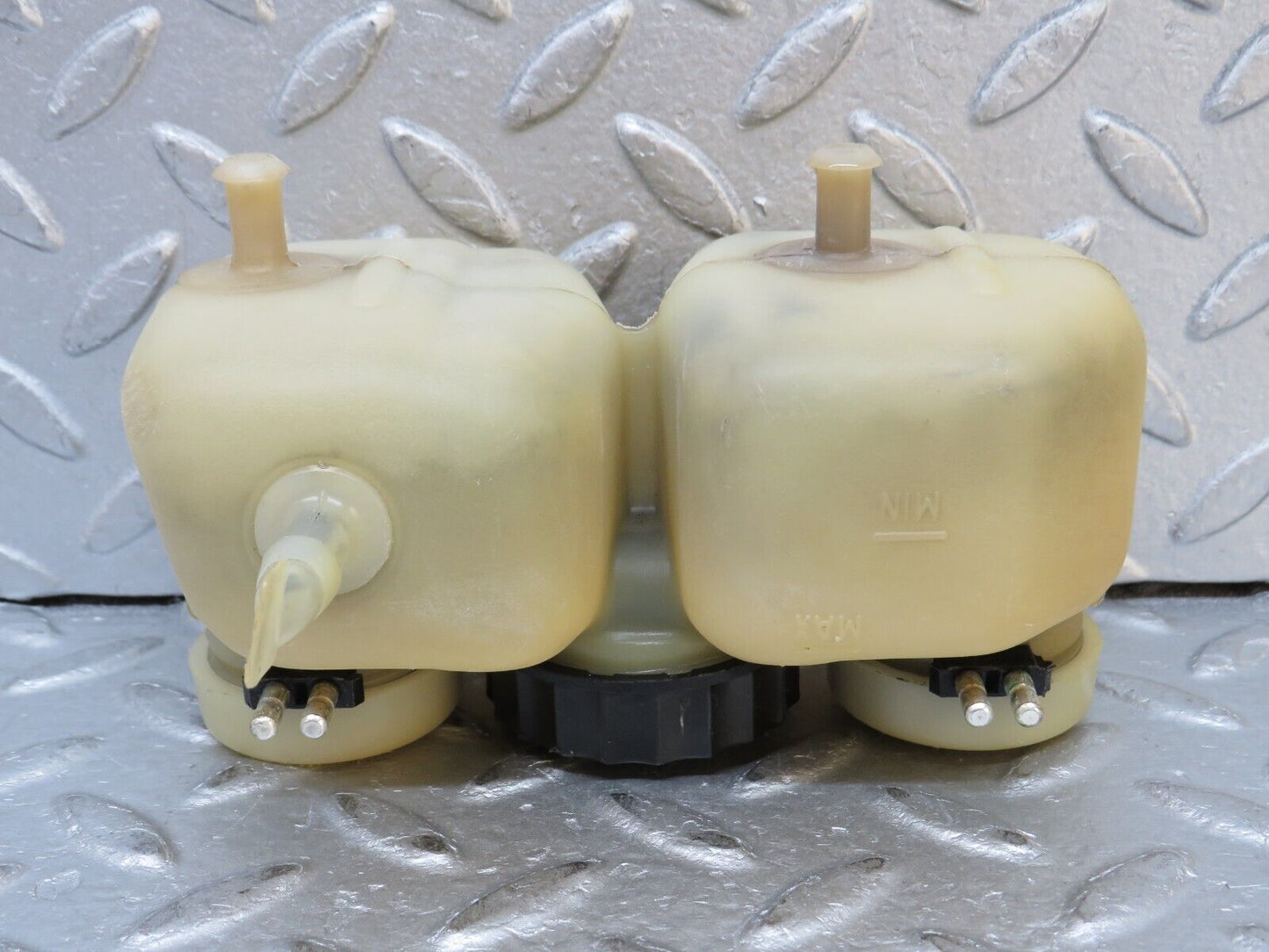 37533 Mercedes-Benz W109 300SEL Brake Fluid Reservoir Tank ATE