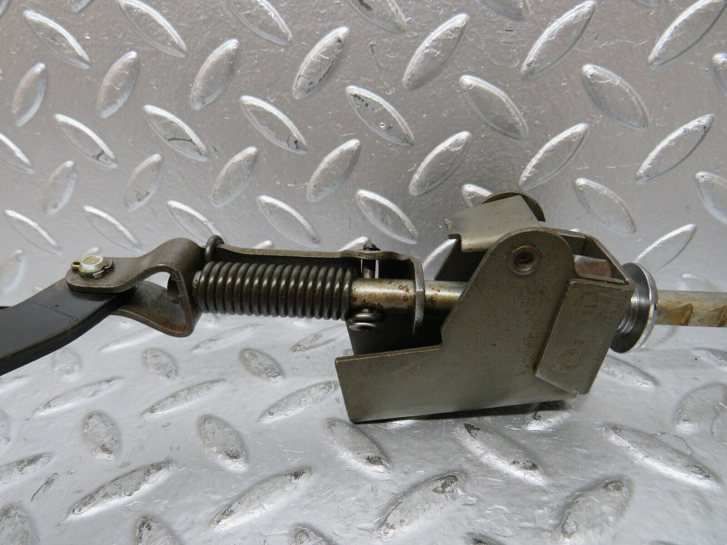 26286 Mercedes-Benz W116 450SE Handbrake Adjusting Handbrake Regulator