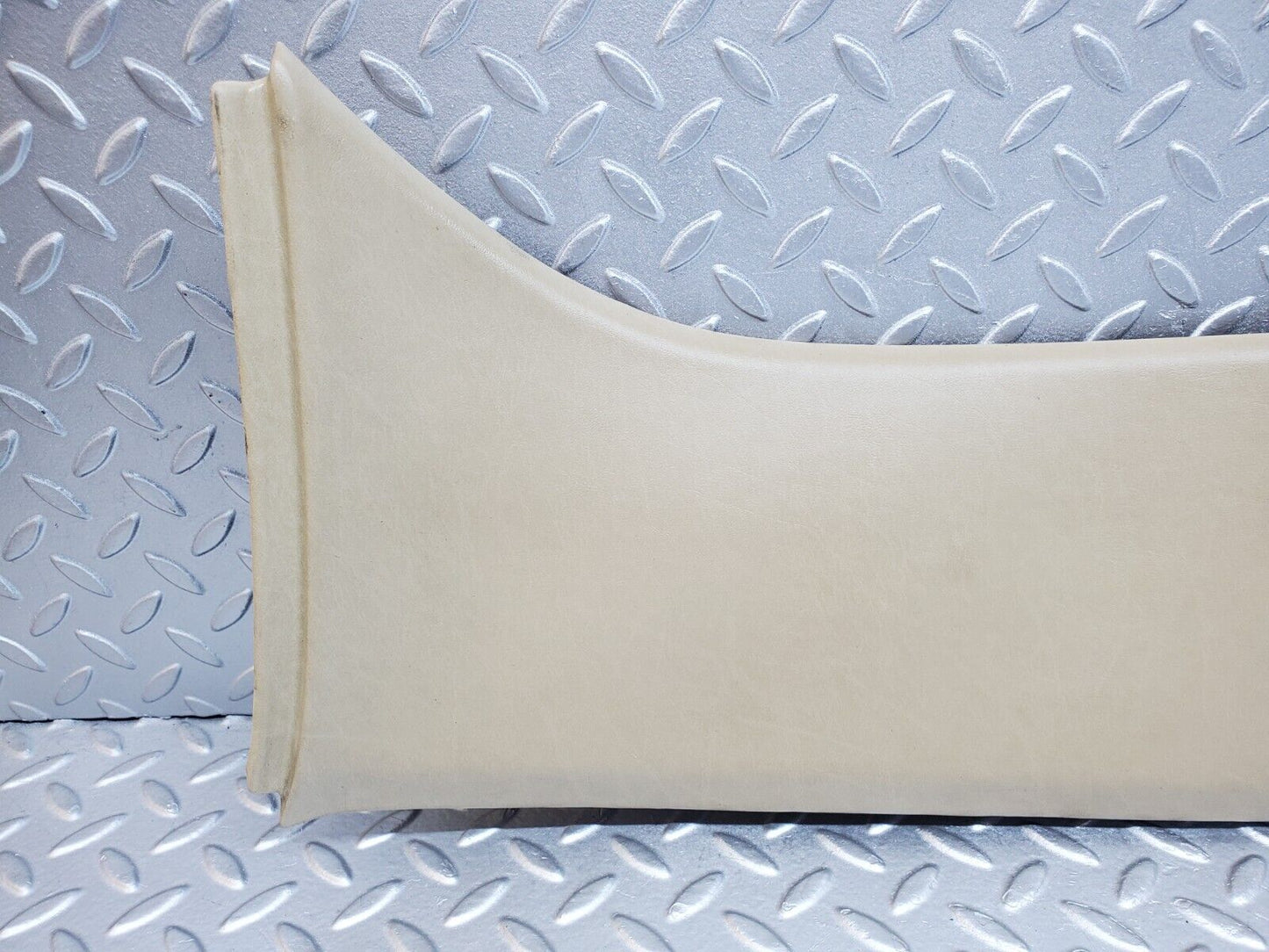 45769 Mercedes-Benz W126 420SE Rear Headlining Roof Panel Beige