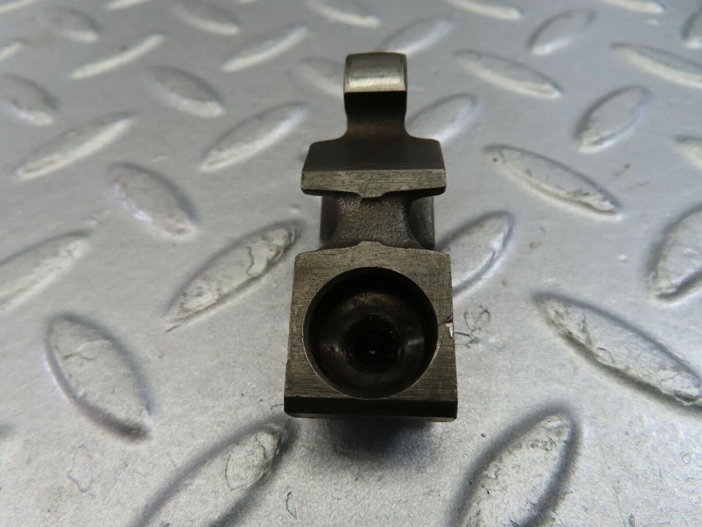 9864 Mercedes-Benz C123 280CE Coupe Valve Rocker Arm With Retaining Spring