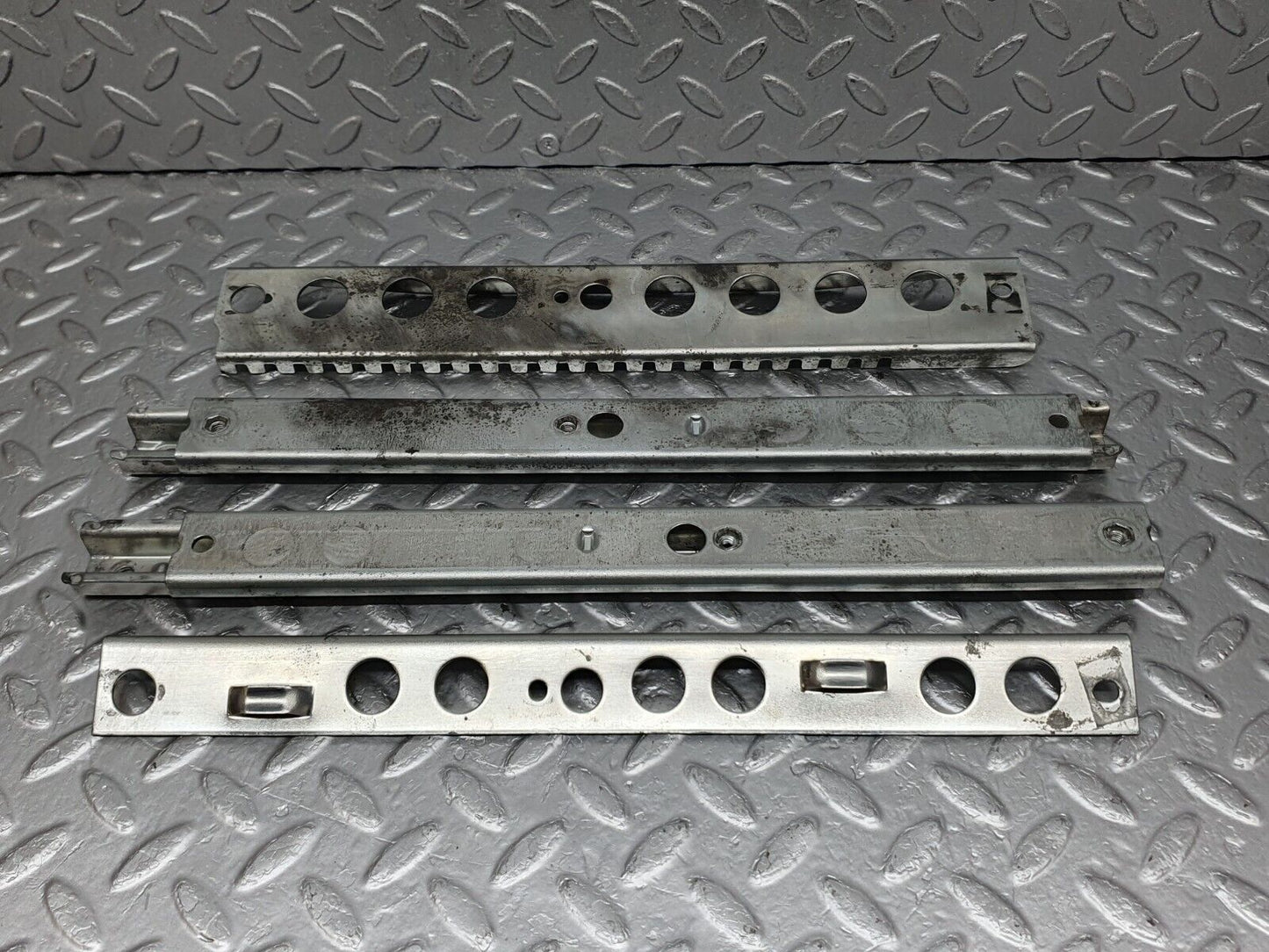 44181 Mercedes-Benz C123 230CE Coupe Front Right Seat Rail Pair