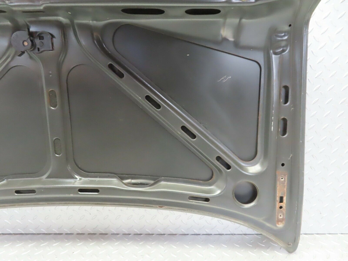 21535 Mercedes-Benz W126 300SE Boot Lid Trunk Door