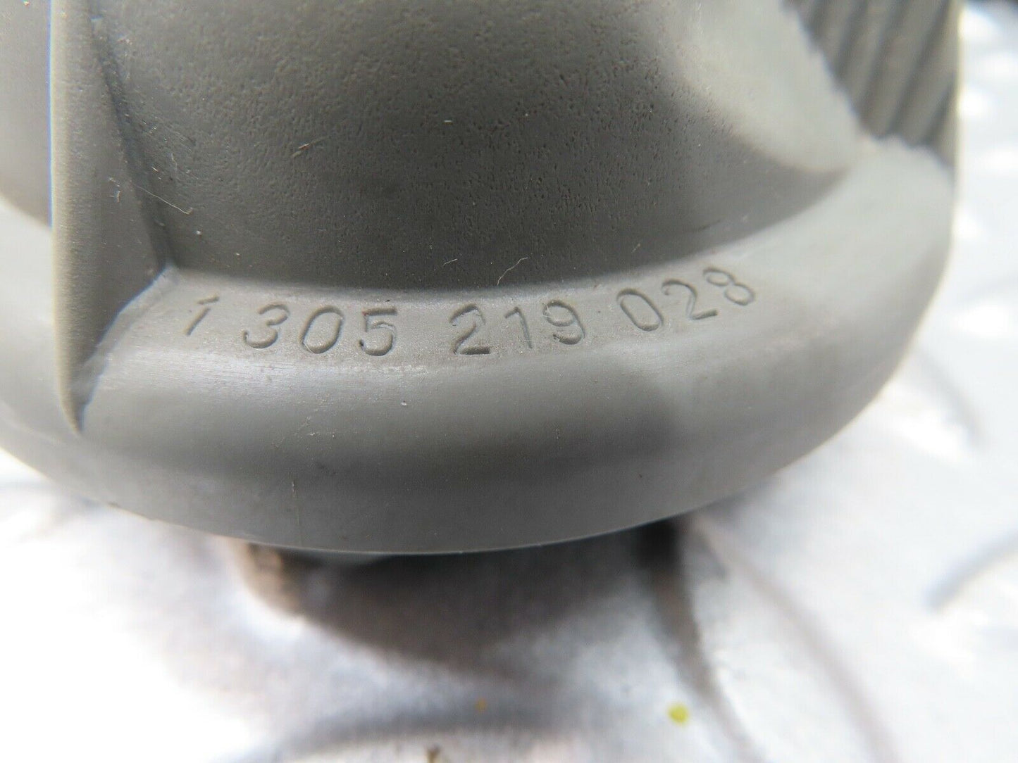 17228 Mercedes-Benz R129 300SL Coupe Front Left Fog Light Cover 1305239048