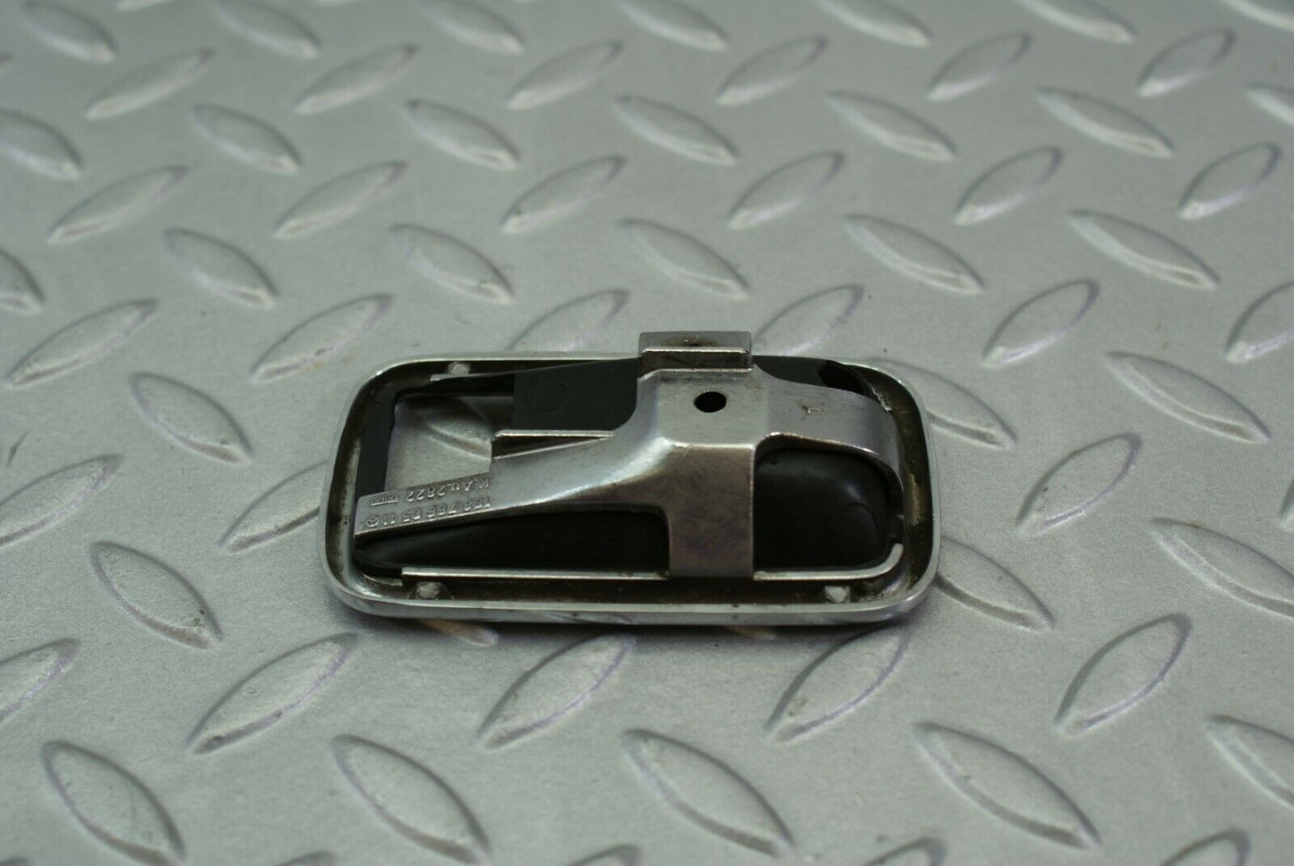 3183 Mercedes-Benz W115 220D Chrome Frame For Door Handle Left 1087660511