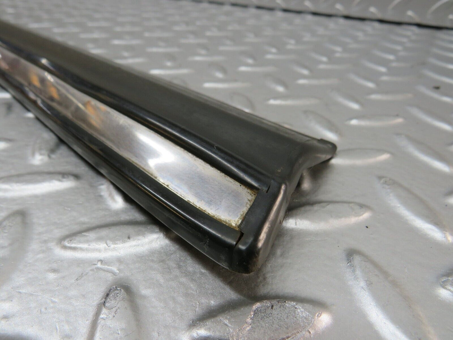 27899 Mercedes-Benz W123 280E Front Left Door Lower Moulding Trim