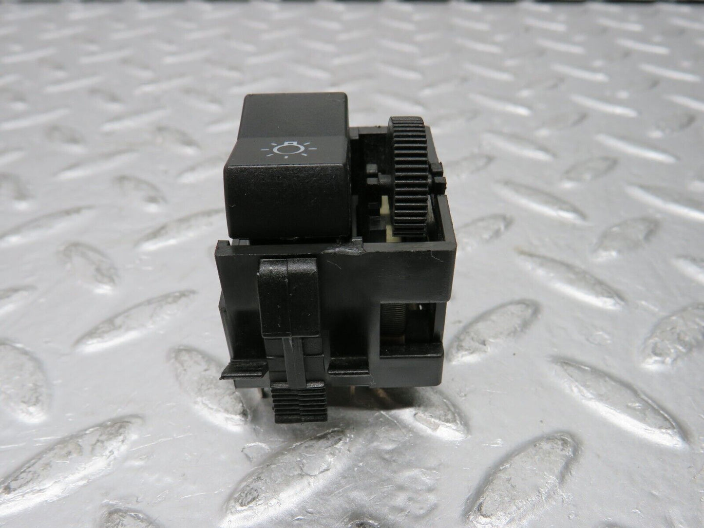 30041 Porsche 924 Headlight Switch 477941531
