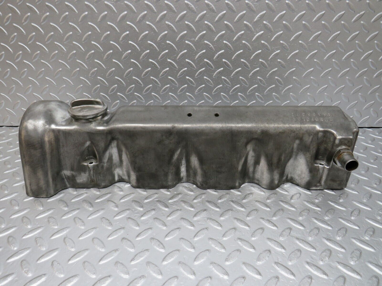 32749 Mercedes-Benz C107 R107 350 V8 Cylinder Head Valve Cover Right Side 1160161905