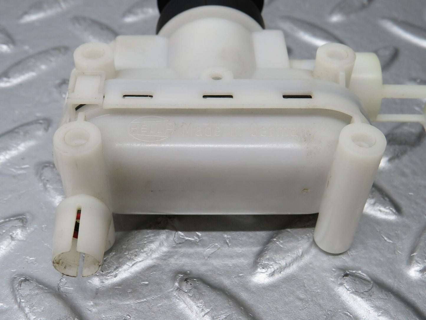 38349 Mercedes-Benz R129 280SL Coupe Door Lock Vacuum Actuator