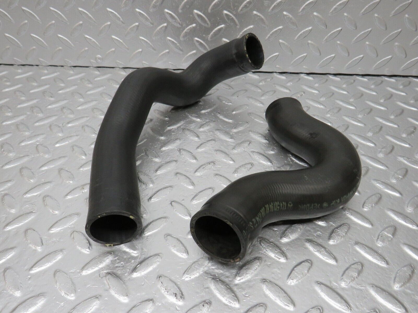 34090 Mercedes-Benz W124 260E Coolant Hose Hose Pipe 2x 1245013382 1245019482