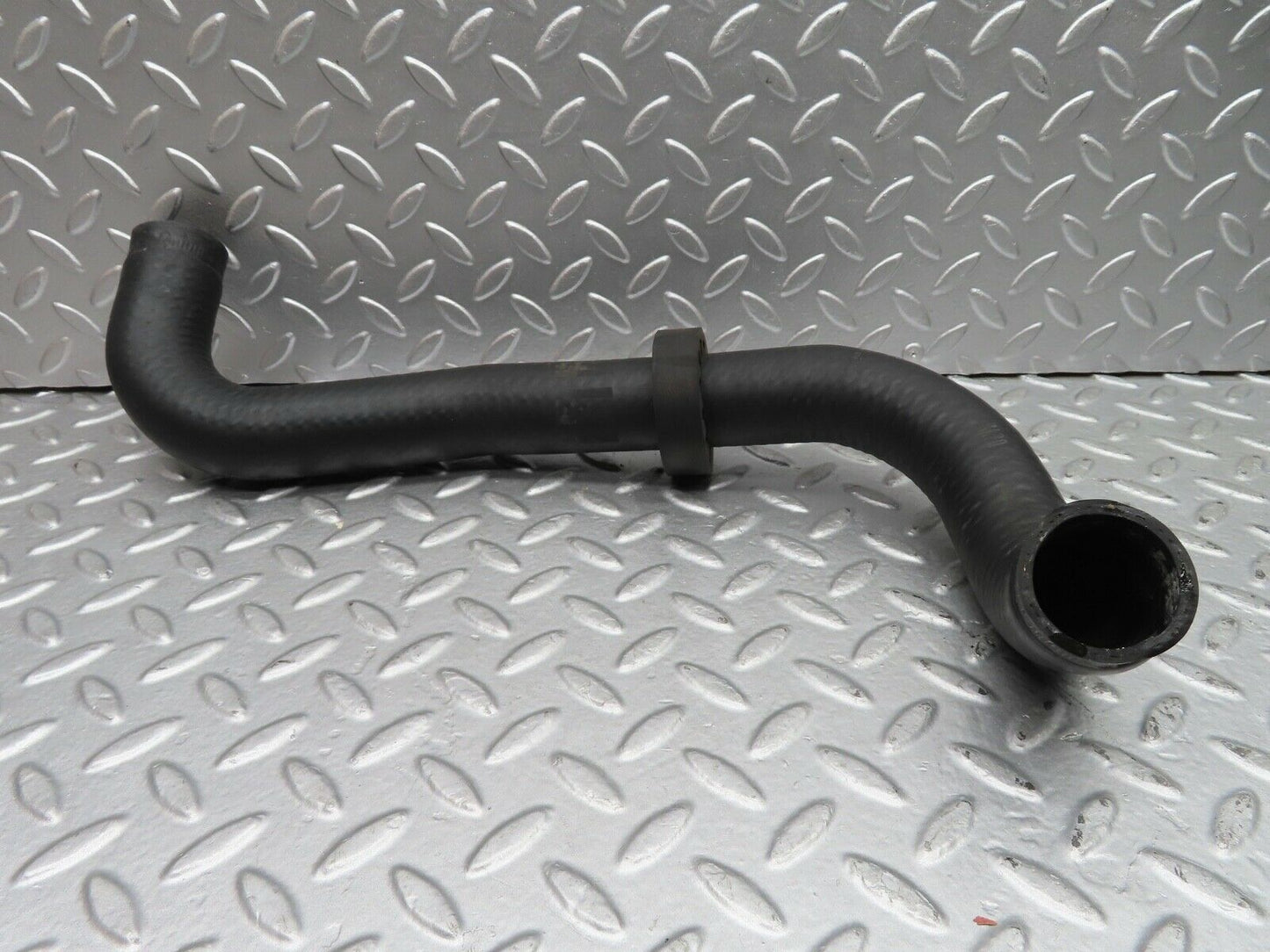 21132 Mercedes-Benz W123 230E Radiator Hose Pipe 1235012382 1235012582