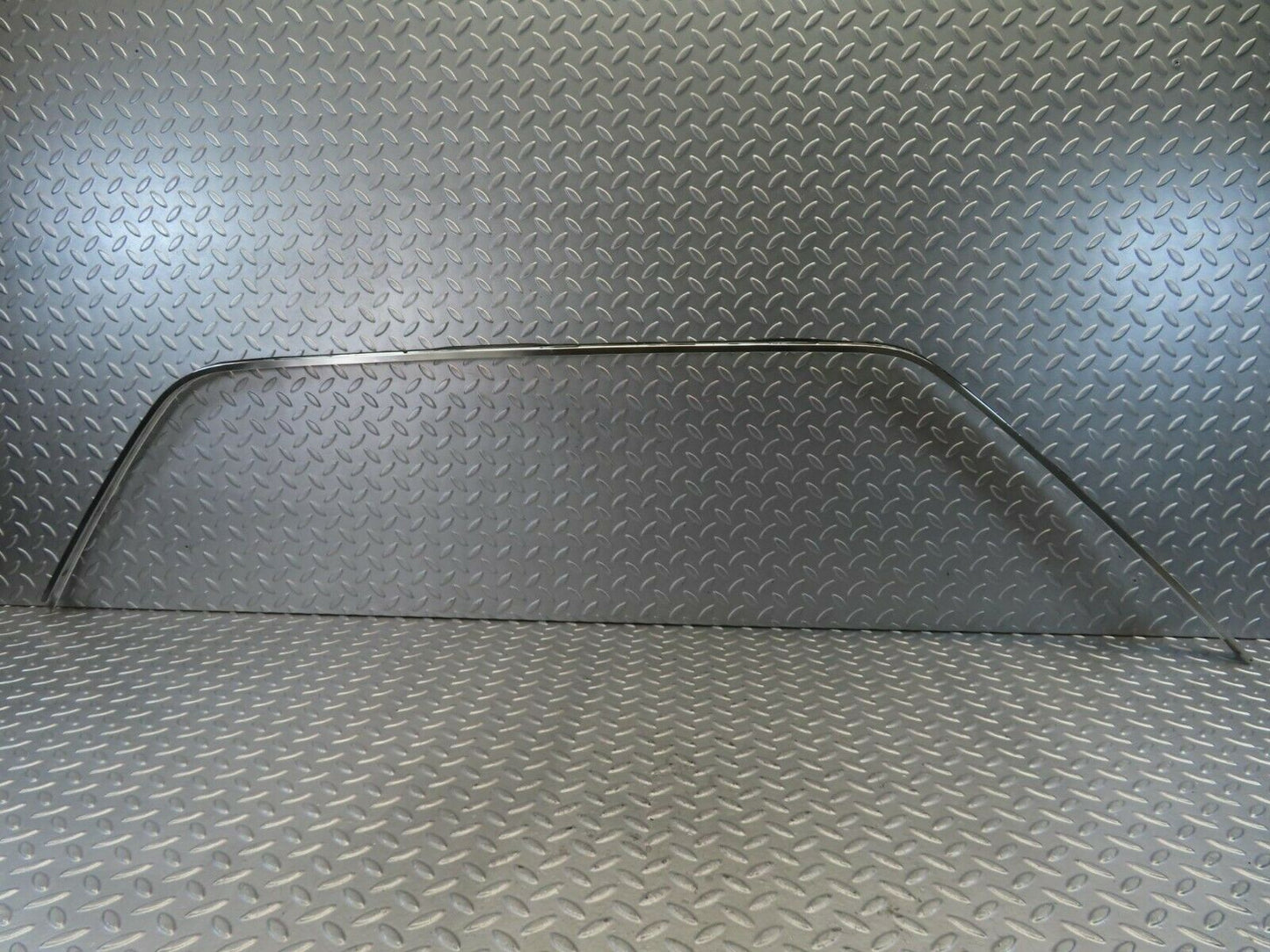 11585 Mercedes-Benz C123 230CE Coupe Chrome Roof Trim Cladding Right Side