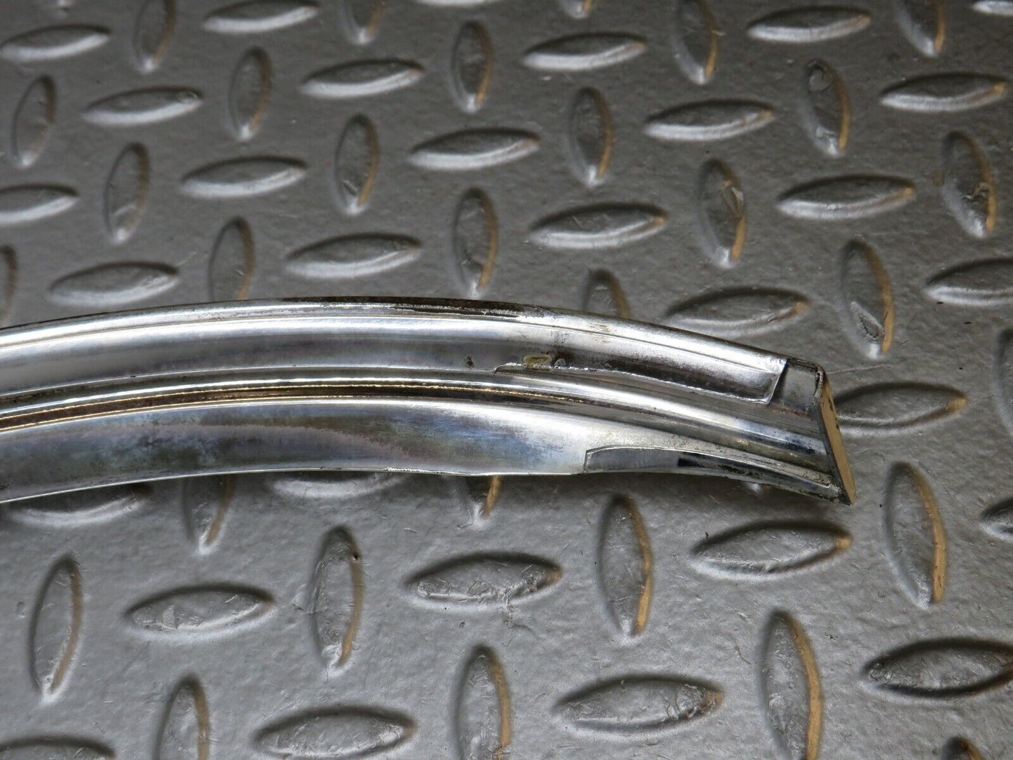 37381 Mercedes-Benz W109 300SEL Front Windscreen Chrome Frame